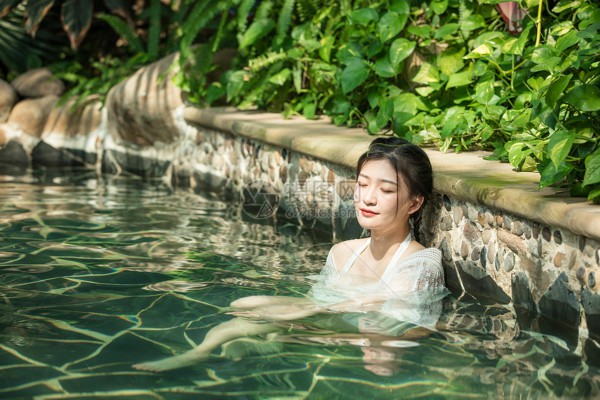 夜幕降临，杭大校园活力四射！